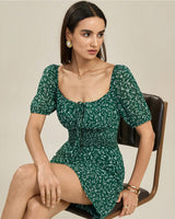 Zelena Cvetna Mini Obleka s Kvadratnim Izrezom