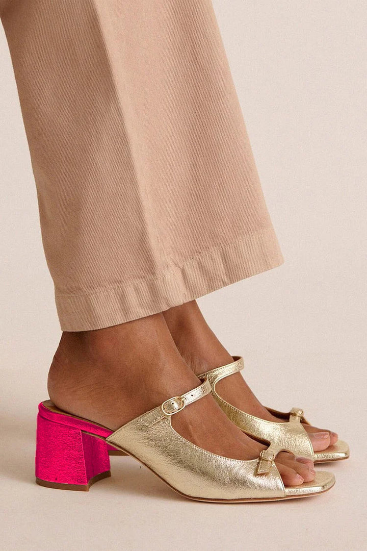 Široki petni slingback cut-out barvni blok Zlata