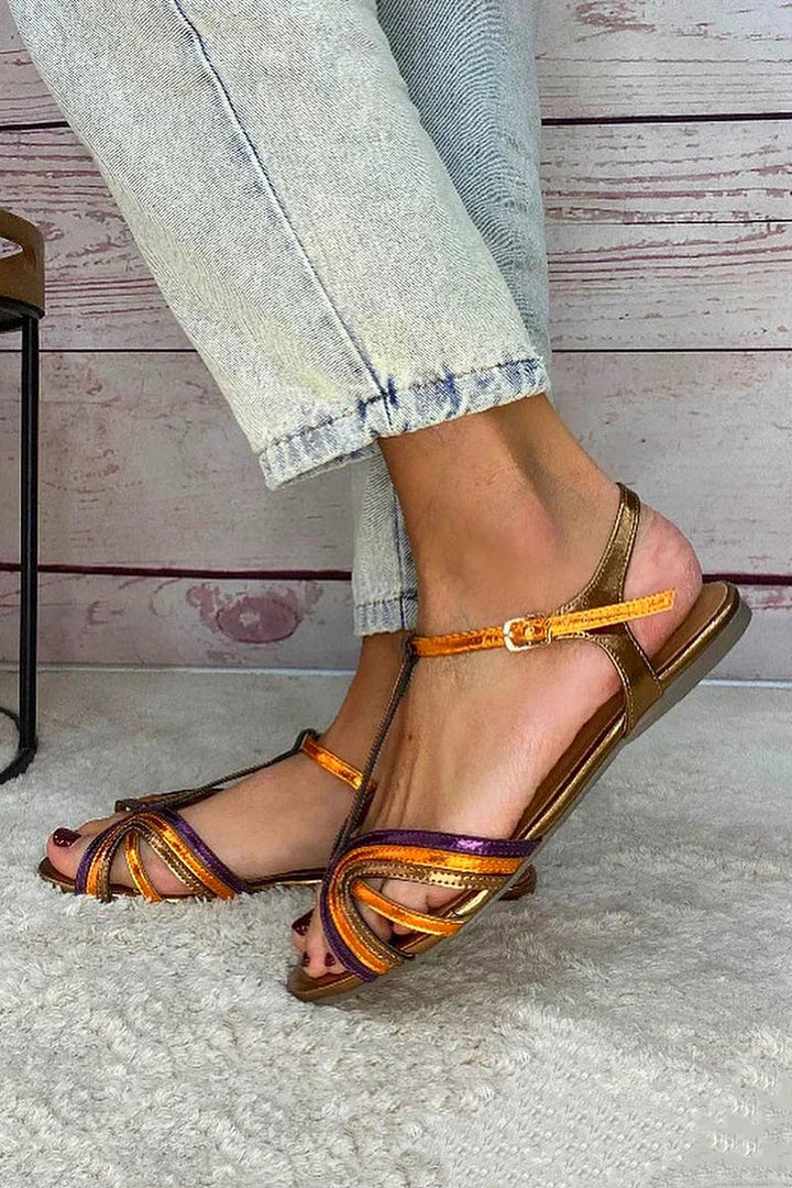 Multicolorna in zlata peep toe sandala z zaponko in T-trakom