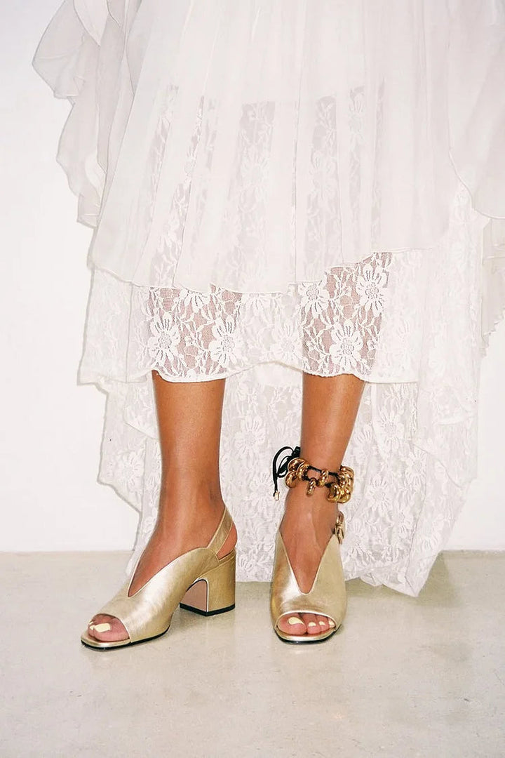 Široki petki slingback peep toe sijoči metalni zlati