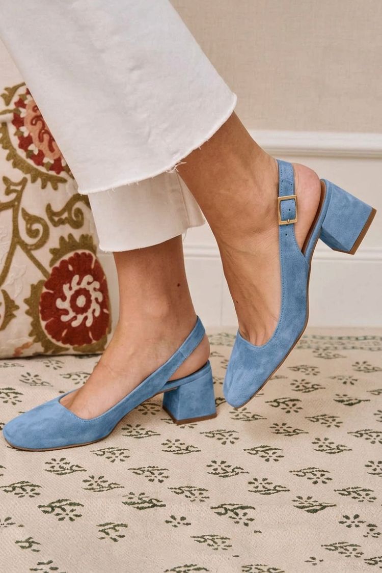 Chunky slingback petke v kaki barvi s kvadratnim nosom in sponko