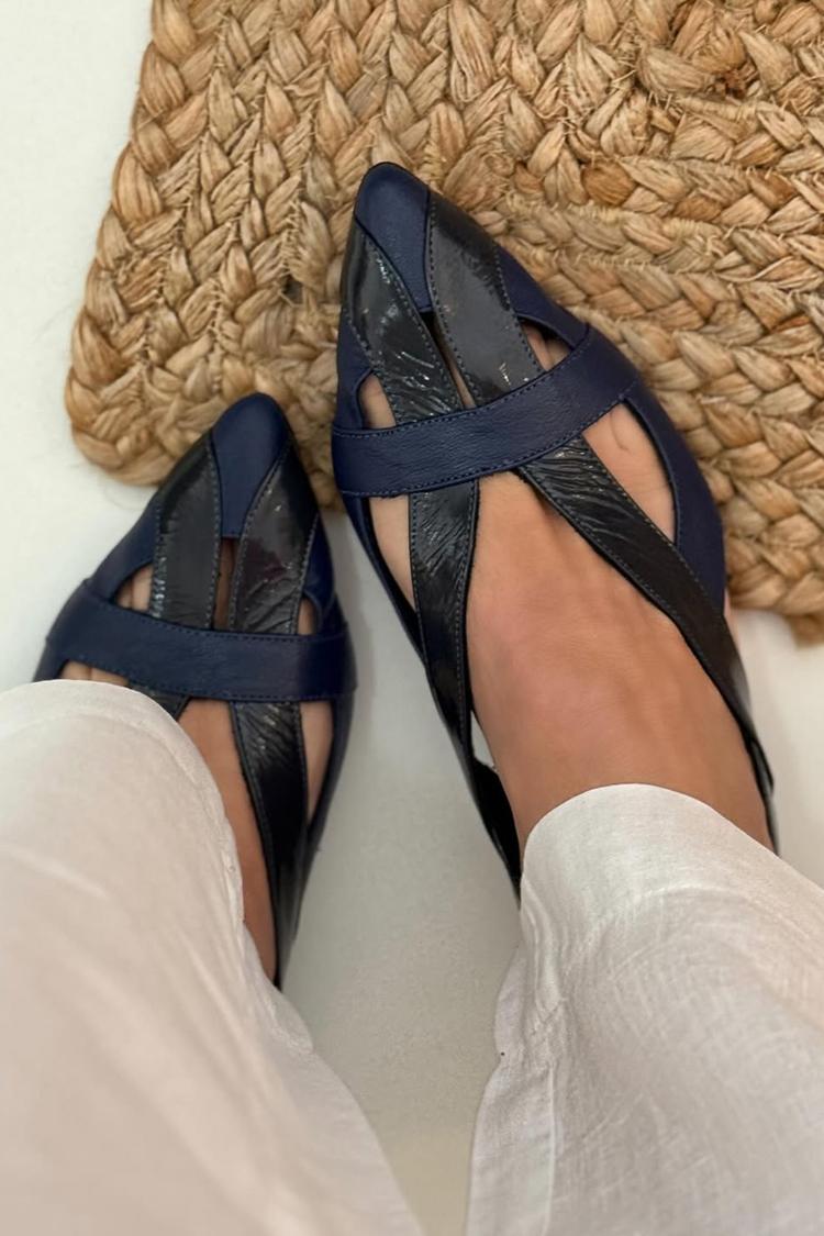 Balerinke slingback izrezane patchwork v modri mornarski barvi s konico