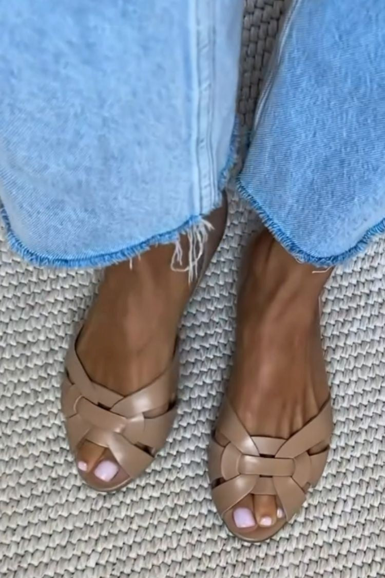 Pletene balerinke peep toe iz umetnega usnja s križnimi trakovi in zaprto peto