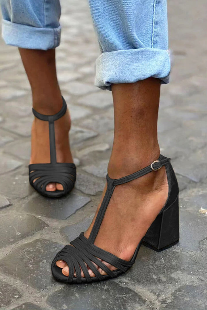 Široki peep toe petki z zaponko, T-trakom in trakovi