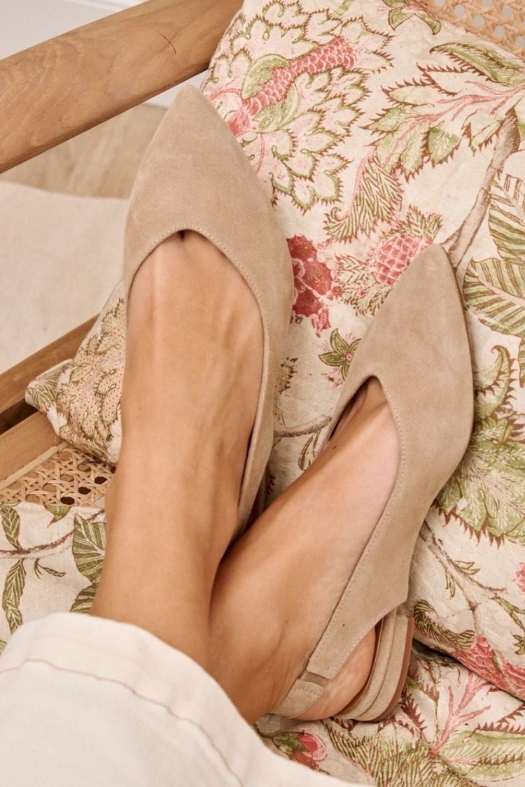 Beige usnjene balerinke s peto