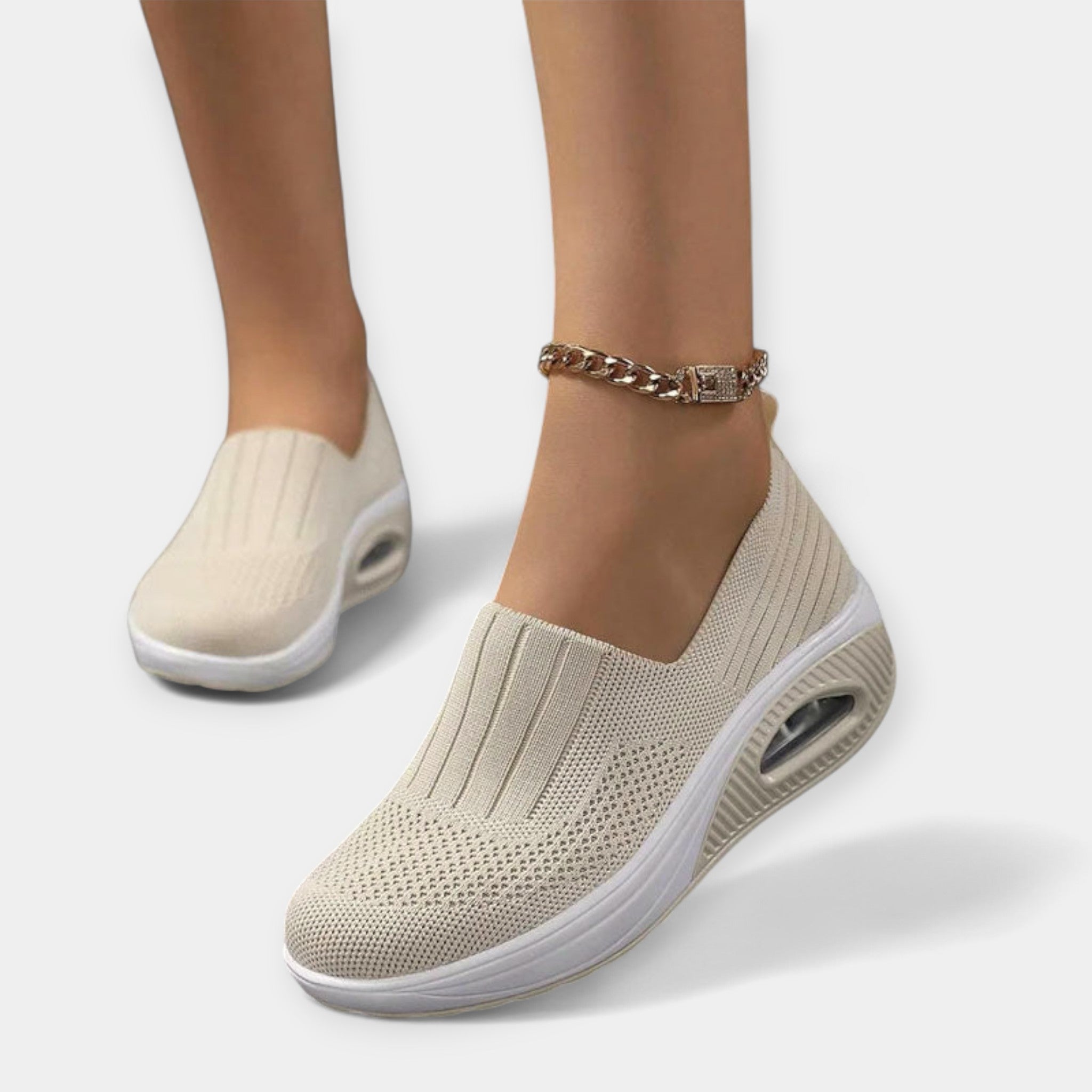 Udobni in Enostavni Čevlji