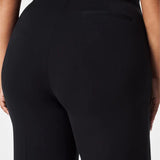 Elegantni in reliefni FitCurve™ hlače
