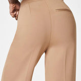 Elegantni in reliefni FitCurve™ hlače
