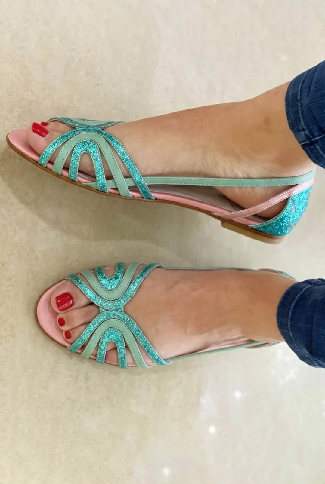 Sandali cut-out peep toe sijoči metalni