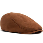 Alma Ljubljana Alma™ klasična suede beret v rjavi barvi, prikazana na sliki, s prefinjenim in elegantnim dizajnom.