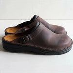 Alma Ljubljana Maayke stilskega casual slip-on čevlji v črni barvi, enostaven za obuvanje, prikazani na beli podlagi.