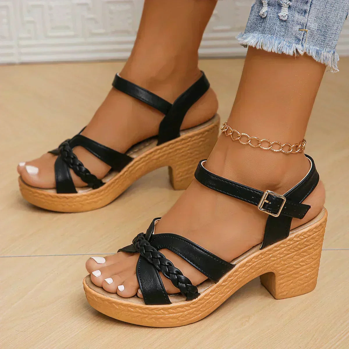 Kleoniki - Poletne sandale s peto