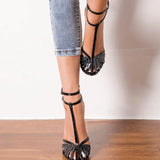 Elegantni ortopedski petelini Alma Ljubljana s poudarjenim oblikovanjem in visokokakovostnim materialom za udobje.