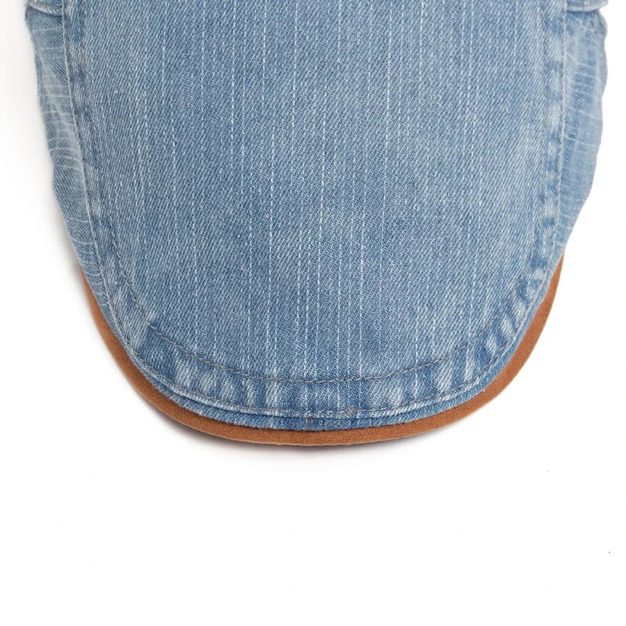 Alma Ljubljana Premium denim ravska kapa za moške in ženske, modna in udobna dnevna kapa iz trpežne džins tkanine.