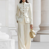 Christina - Eleganten kremni tailored suit set z zlatimi akcenti